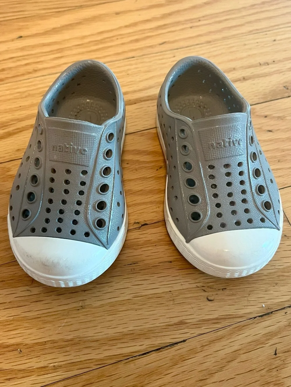 Native Kids Slip-On Water Shoes in Gray with White Toe Cap 4T